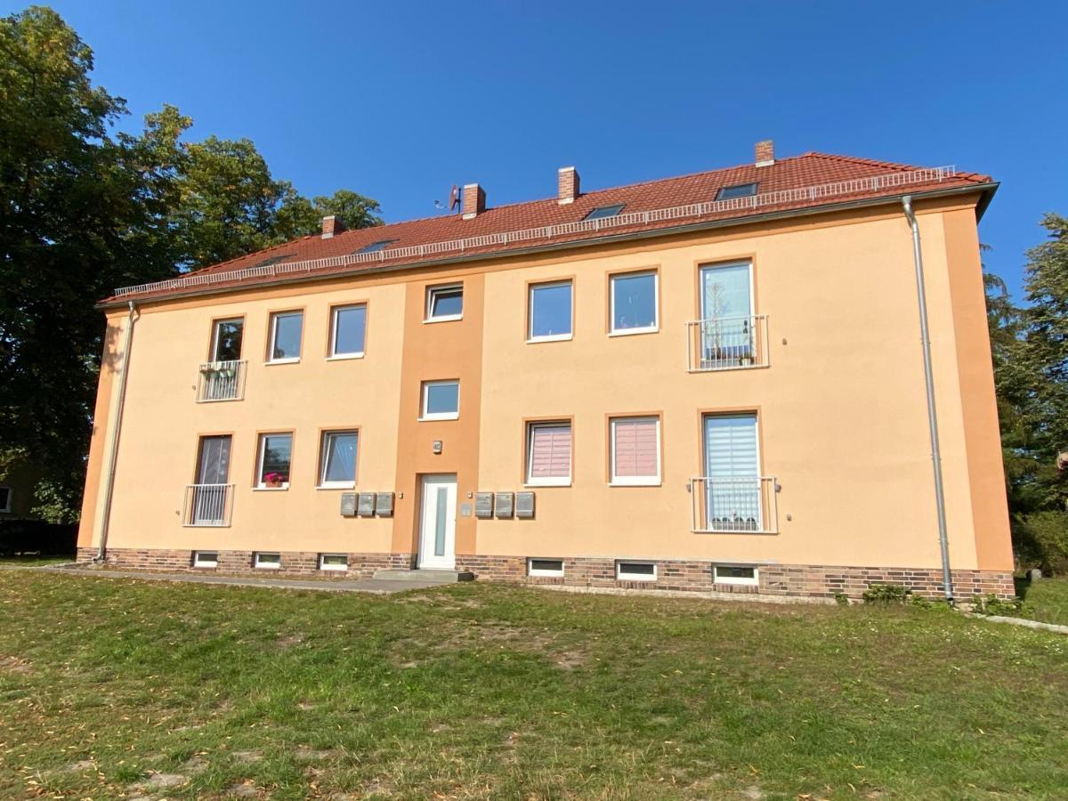 Moderne Wohnung Im Gruenen In Wrn Werneuchen Exterior foto